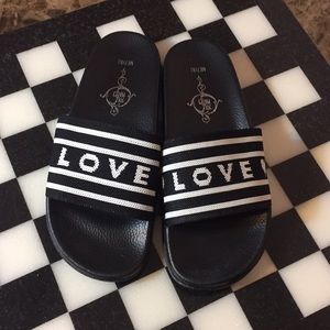 Women’s Love Slides Size 7/8 Medium